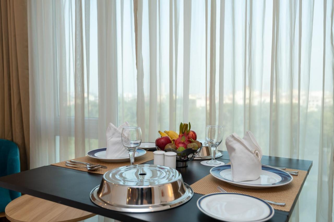 Expoinn Suites And Convention Greater Noida Exteriör bild