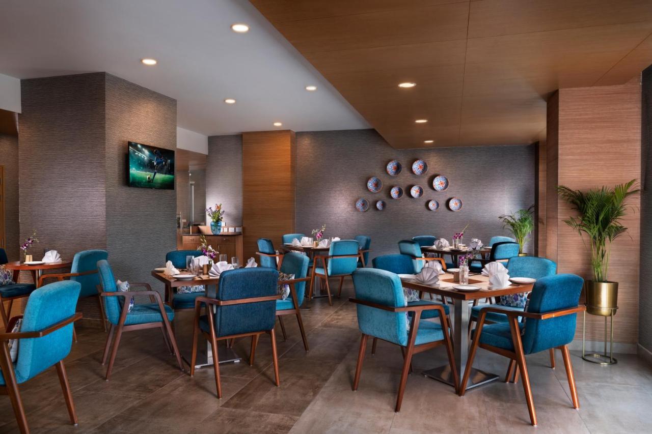 Expoinn Suites And Convention Greater Noida Exteriör bild
