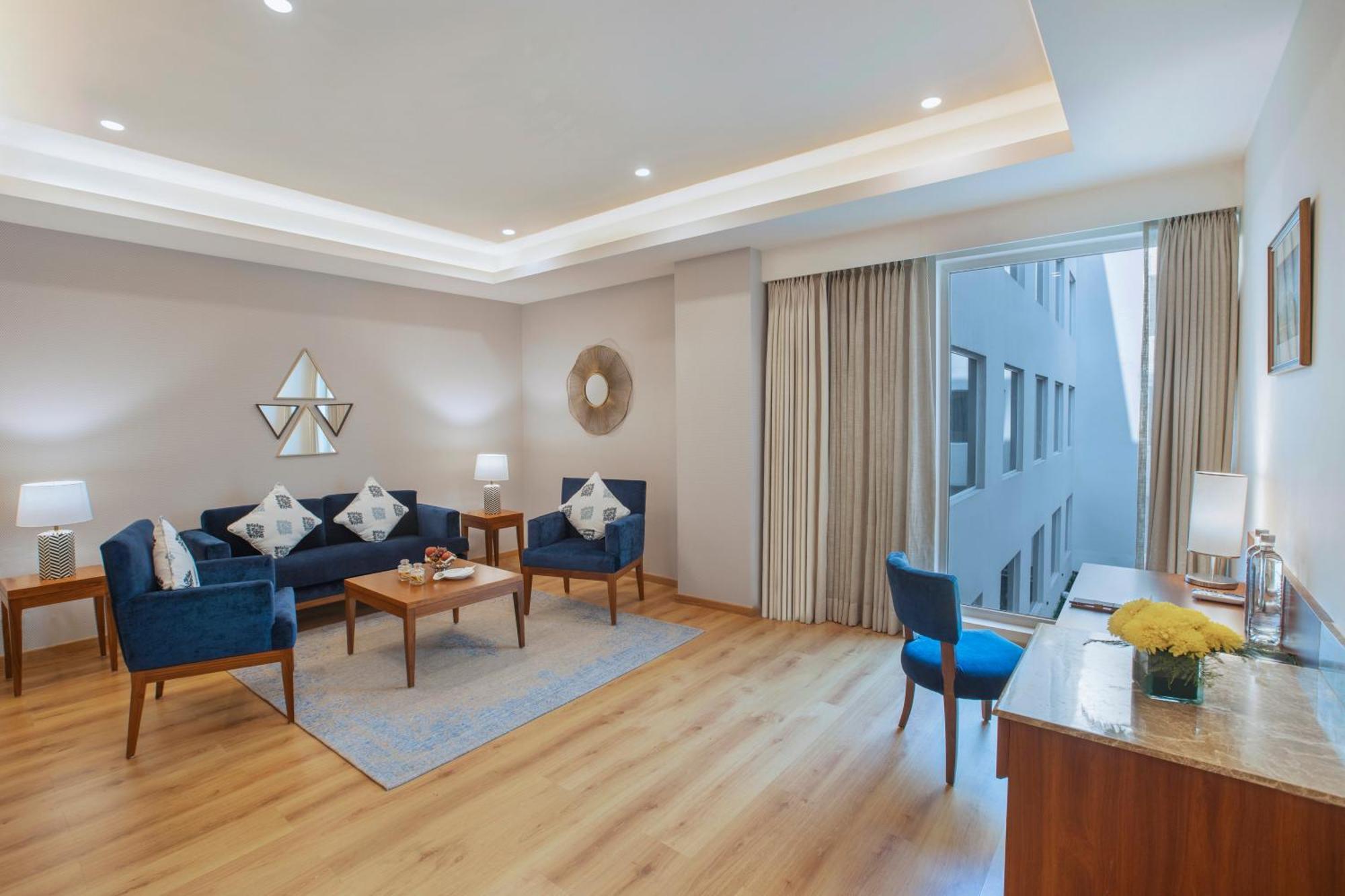 Expoinn Suites And Convention Greater Noida Exteriör bild