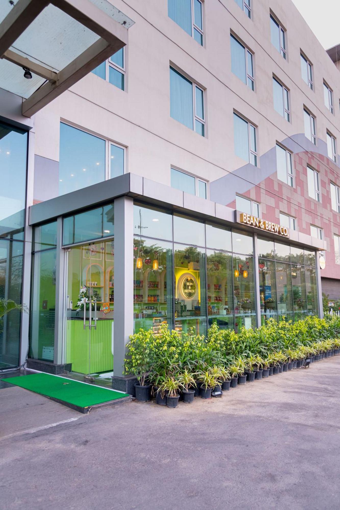 Expoinn Suites And Convention Greater Noida Exteriör bild